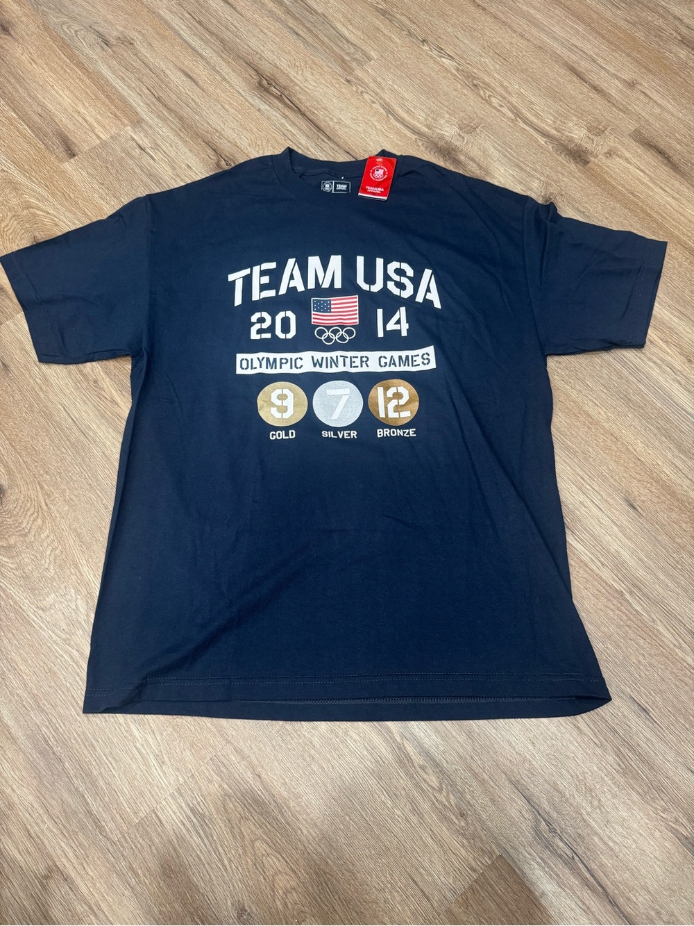 New TEAM USA APPAREL T Shirt 2014 Olympic Winter Games Win Count  NWT